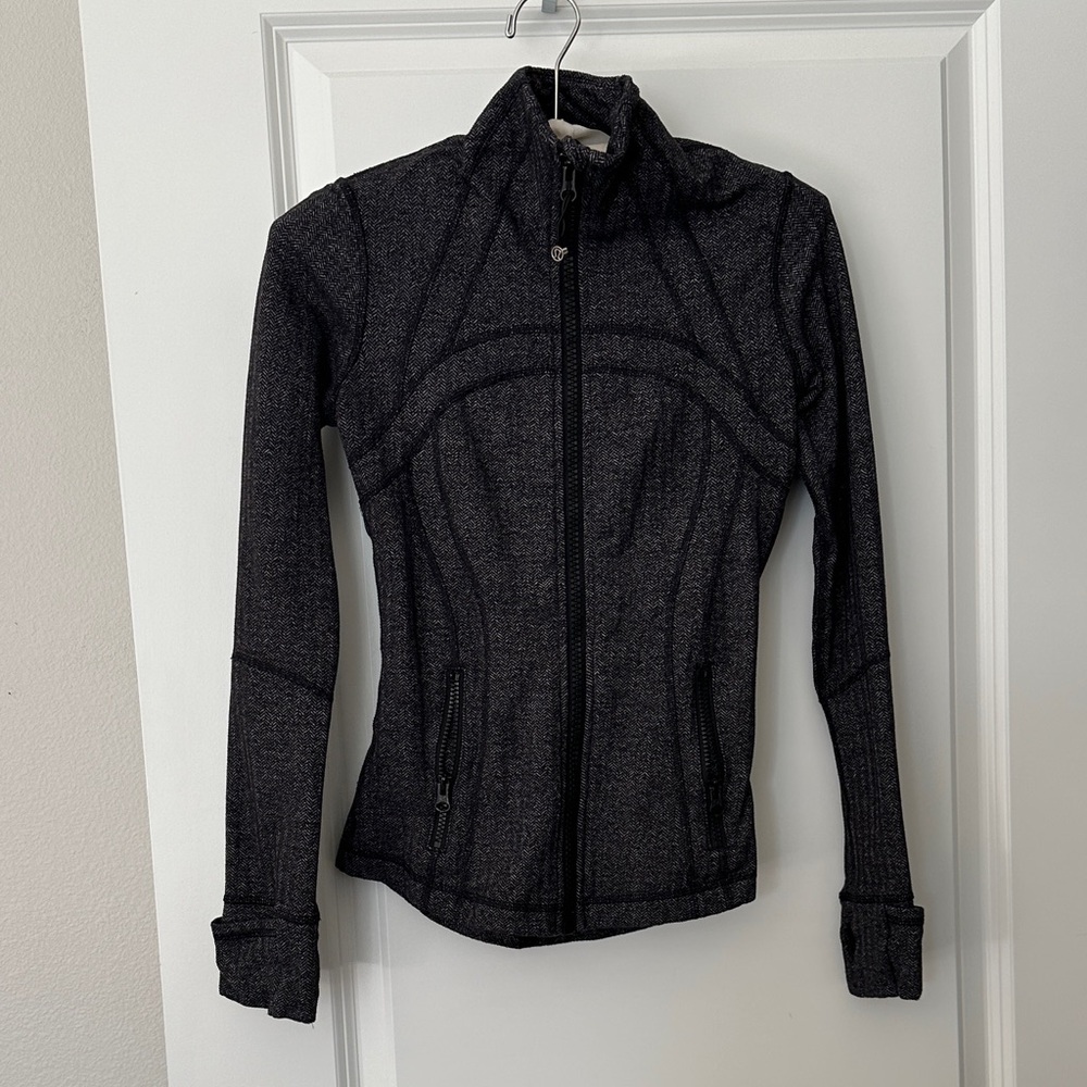 Lululemon Women’s Define Jacket in Grey/Black Herringbone